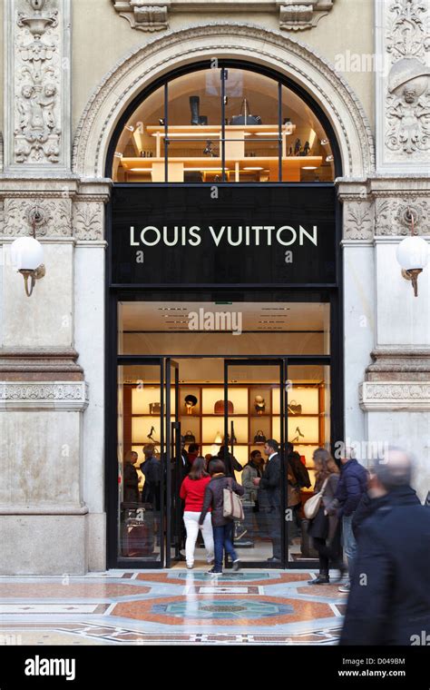 louis vuitton milan italy|louis vuitton milan italy locations.